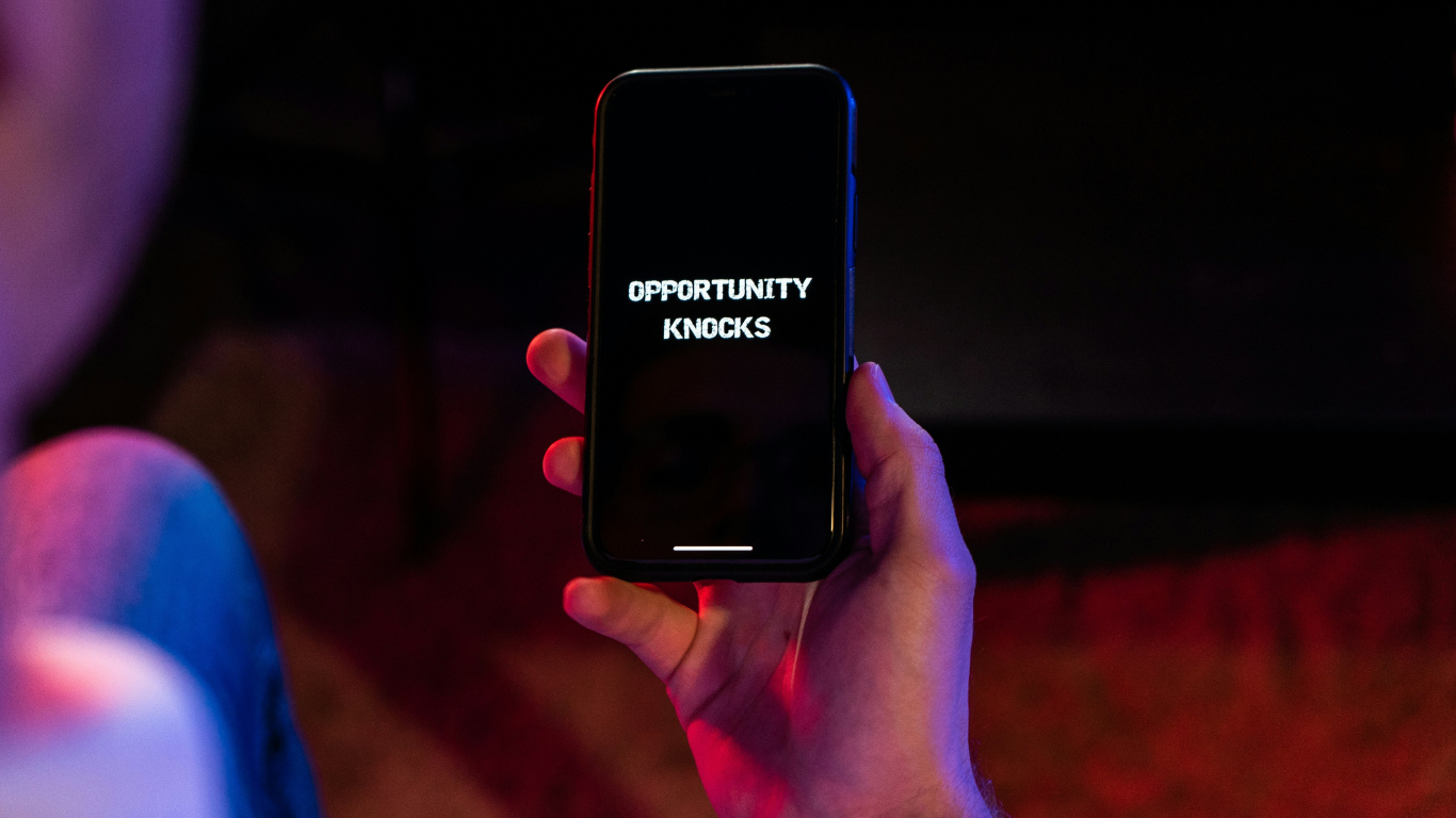 Existential Data v/s Intent Signals In B2B Sales